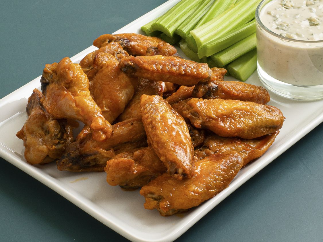 A CHICKEN WINGS